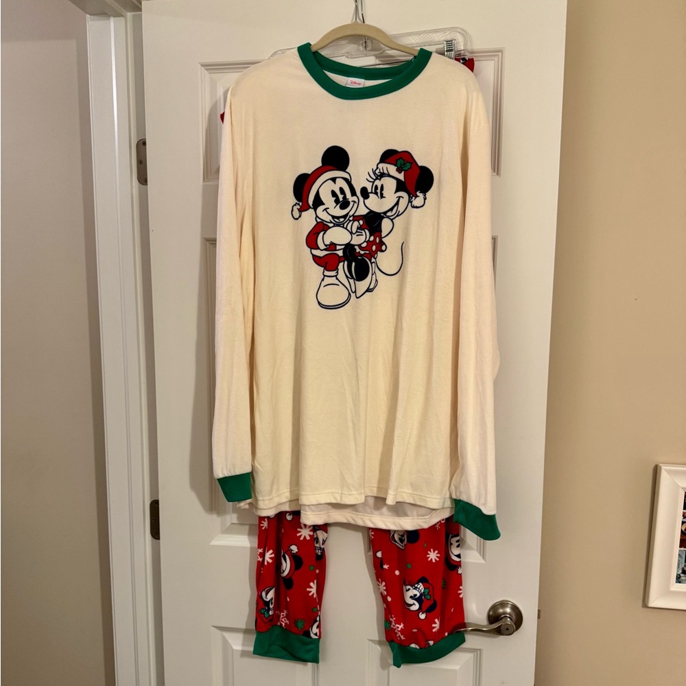 NWT Disney Mickey Mouse Minnie Mouse Men's Pajama Top & Pajama Bottoms Set PJs L